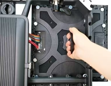 7680hz частота обновления без мерцания Внутренний светодиодный рекламный экран для четкого и гладкого изображения